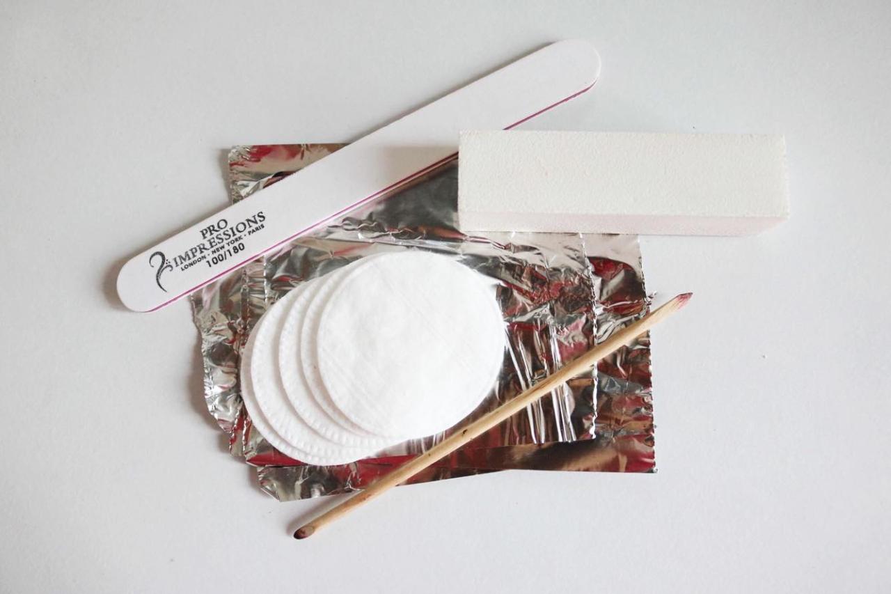 Encapsulating Dry Flowers with Gel - YouTube | Flower nails, Nail art ...