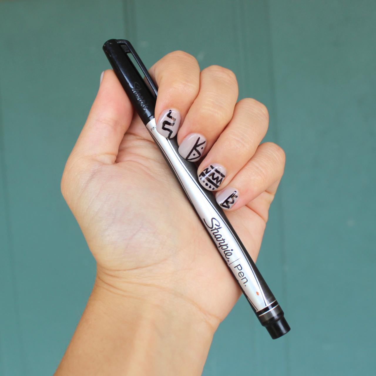 Sharpie Nail Art To Create A Masterpiece | NailDesignsJournal.com Sharpie Nail Art To Create A Masterpiece | NailDesignsJournal.com