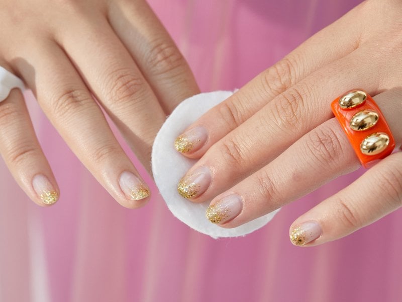 How to Remove Glitter Nail Polish in Less Than Five Minutes - Coveteur ...